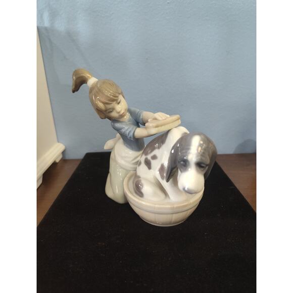 Lladró Porcelain Figurine #5455 "Bashful Bather" 1987 By Juan Huerta Retired - Picture 1 of 8